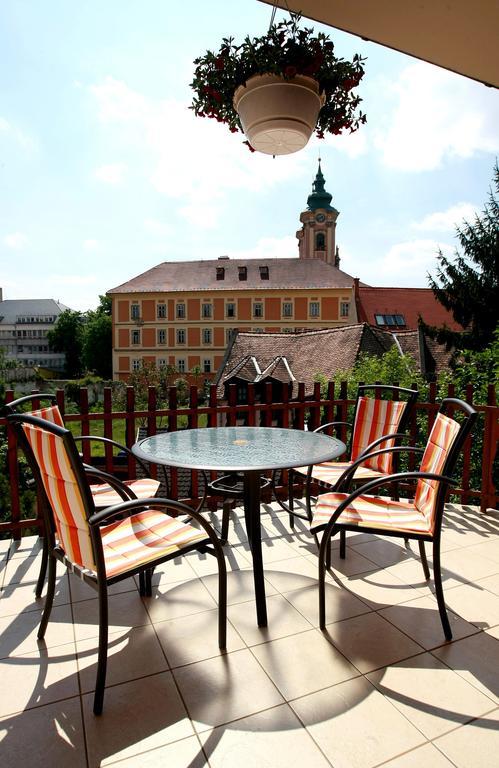 Hotel Dobo Vendeghaz Erlau Exterior foto